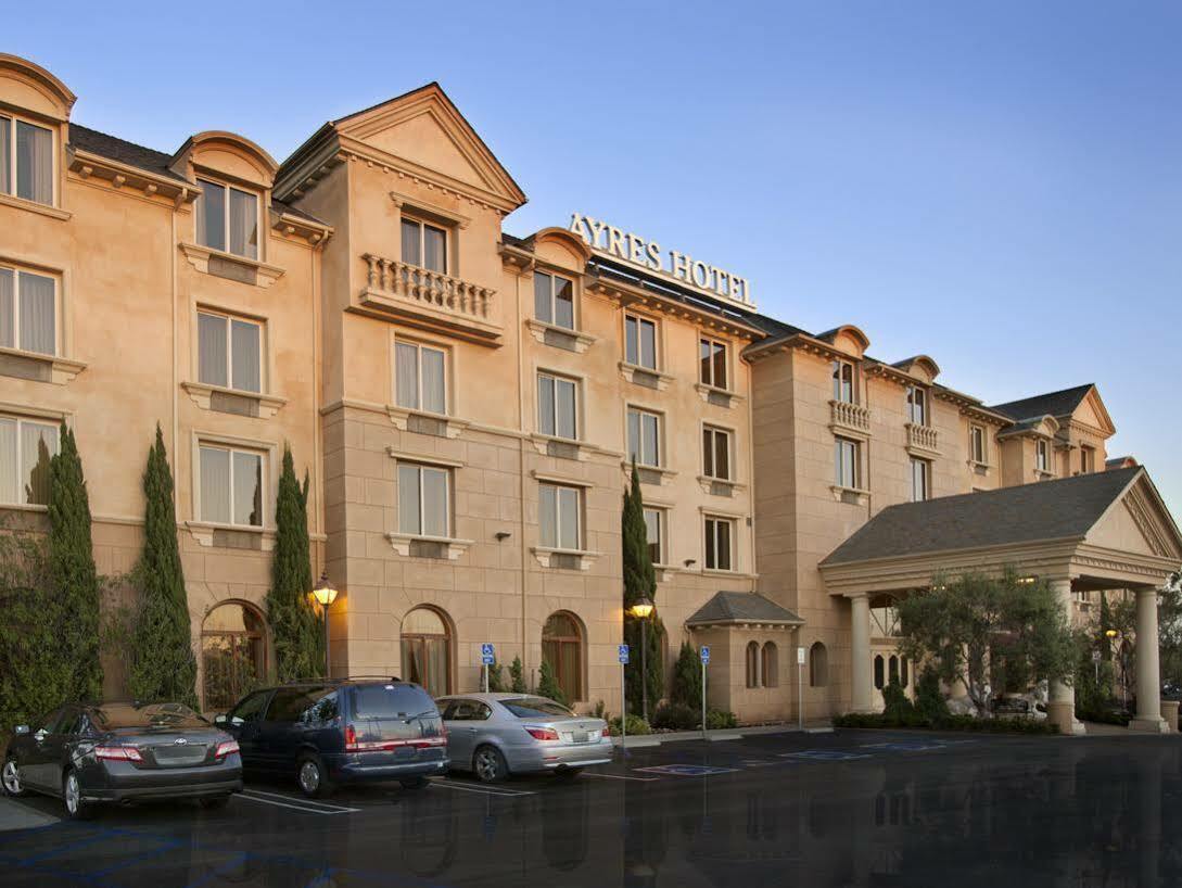 แอร์ส โฮเต็ล แมนฮัตตันบีช แอลเอเอกซ์ Hotel ฮอว์ธอร์น ภายนอก รูปภาพ